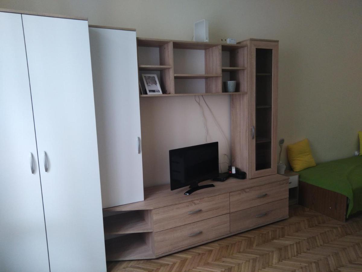 Adrienn apartment Boedapest Buitenkant foto