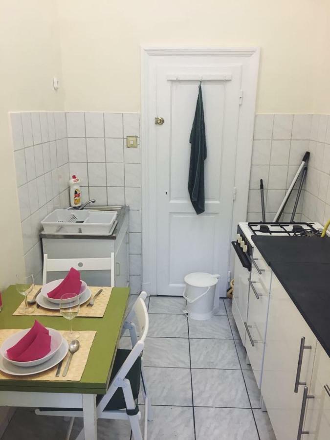 Adrienn apartment Boedapest Buitenkant foto